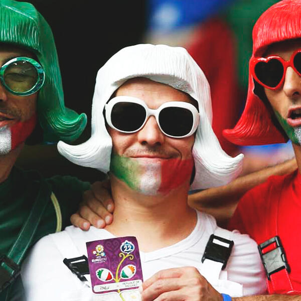 Как звучит ЕВРО-2016? Лучшие футбольные треки в истории