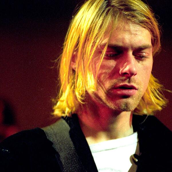 Видео Nirvana на трек “Smells Like Teen Spirit” набрало более 1 миллиарда просмотров в YouTube