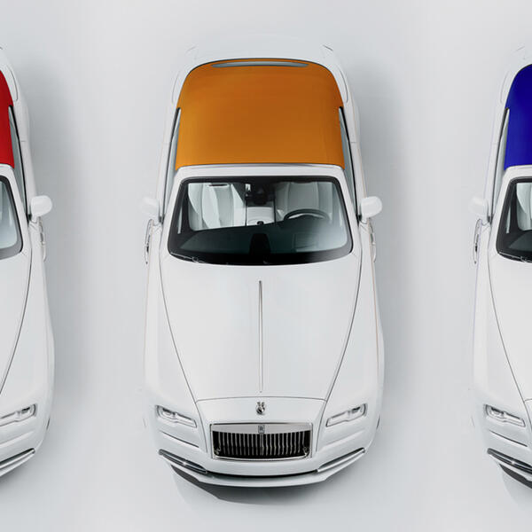 Rolls Royce представил новую модель классического Dawn, вдохновлённую высокой модой