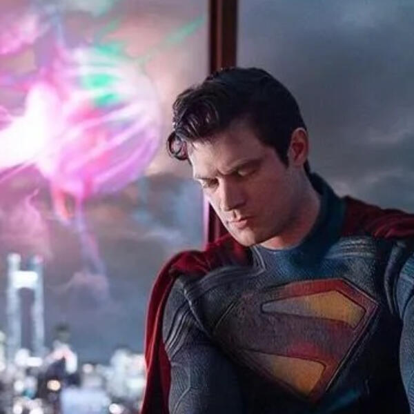 Джеймс Ганн нагадав всім про Супермена. Режисер опублікував кадр, в якому супергерой збирається на битву