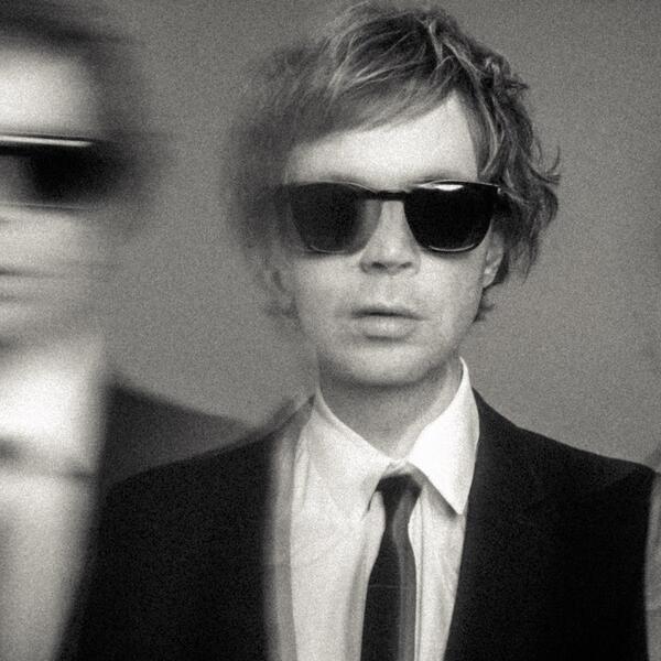 Beck представил новое видео на трек “Uneventful Days”