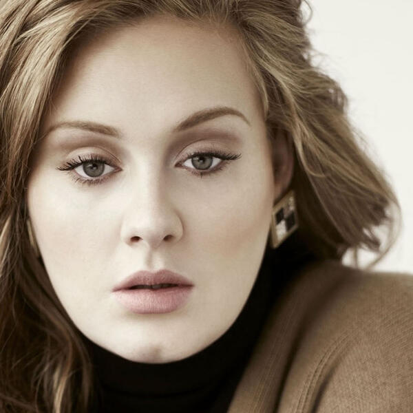 Альбом Adele «25» появился в сети за 2 дня до премьеры!