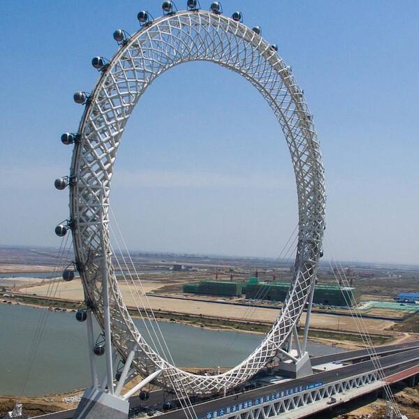 В Китае построили самое большое колесо обозрения в мире