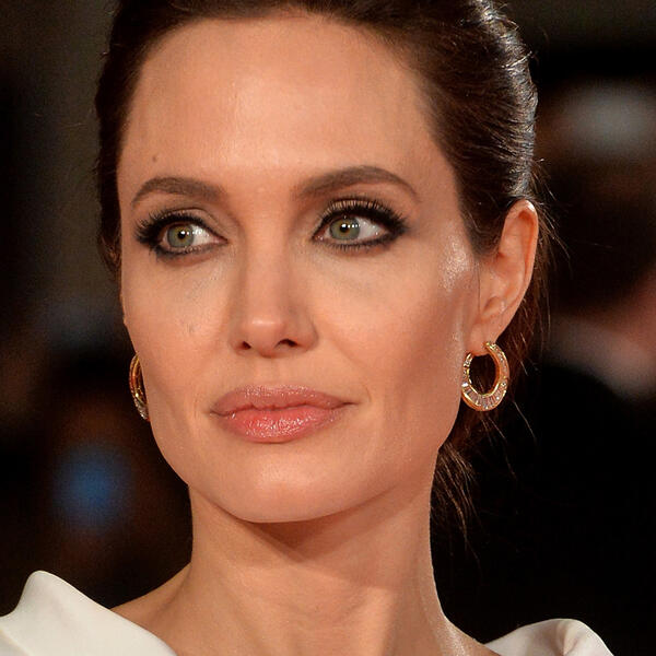 Эксклюзивные фото Анджелины Джоли в продаже в Zebra One Gallery