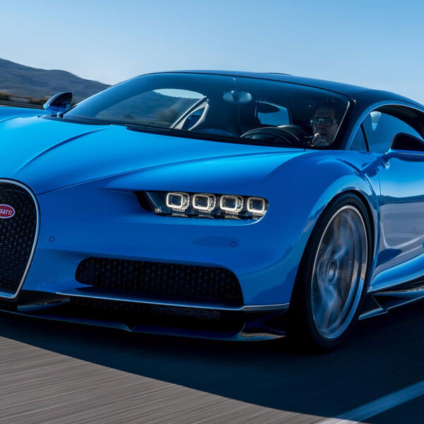 Bugatti Chiron: самый мощный спорткар в мире