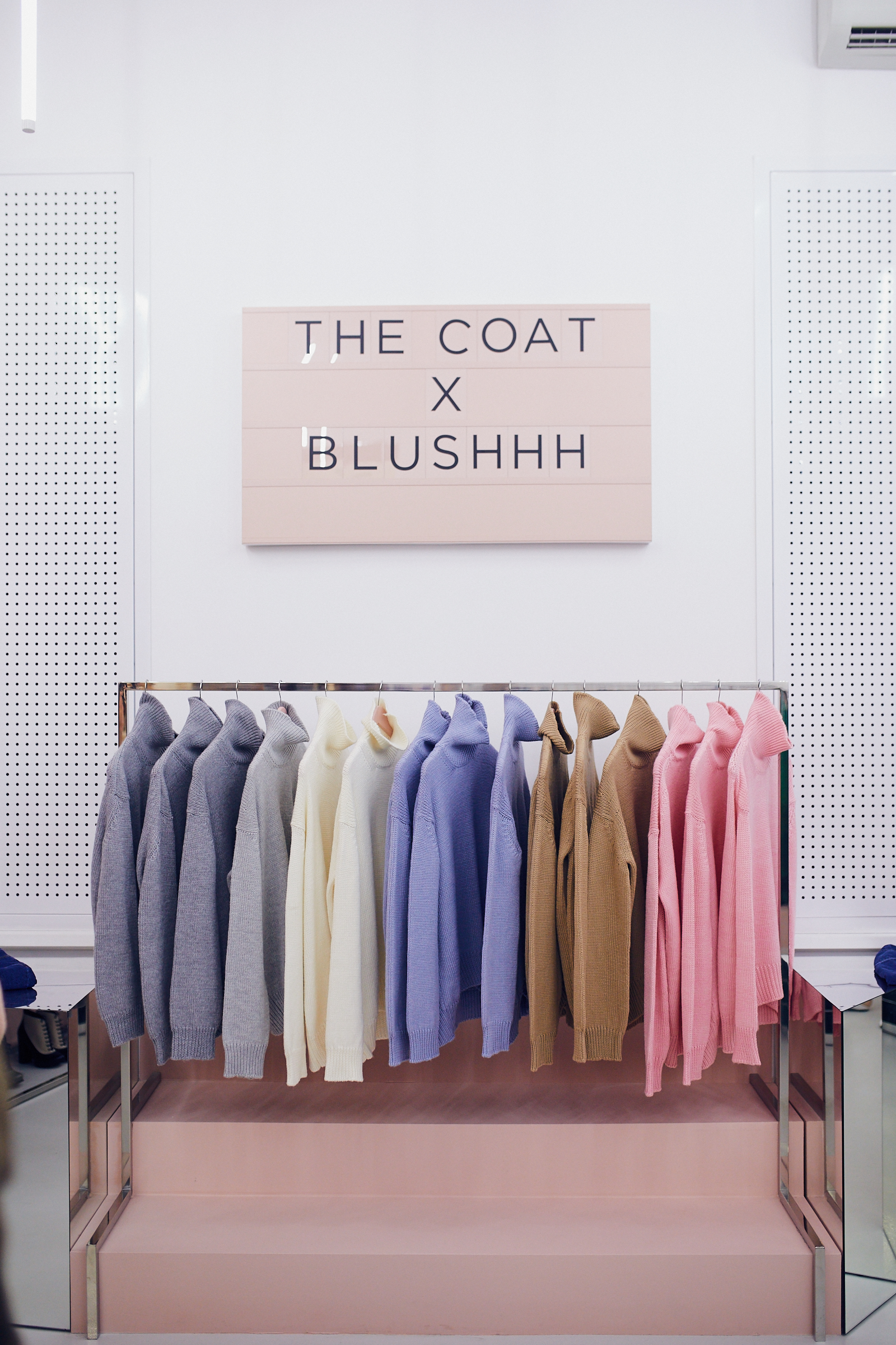 презентация капсульной коллекции the Coat x Blushhh!