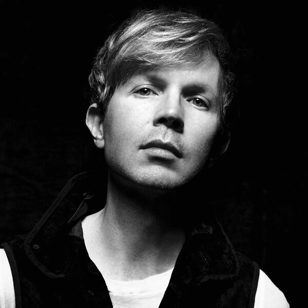 Beck представил новое видео на трек “Up All Night”