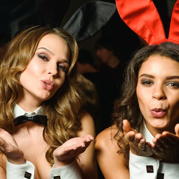 Виски, сигары и обворожительные Bunny Girls на вечеринке Playboy Gentleman Club