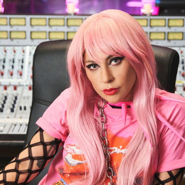 Lady Gaga представила новый трек “Sour Candy”, созданный в коллаборации с K-pop группой Blackpink