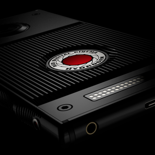Компания RED анонсировала выпуск смартфона с голографическим экраном