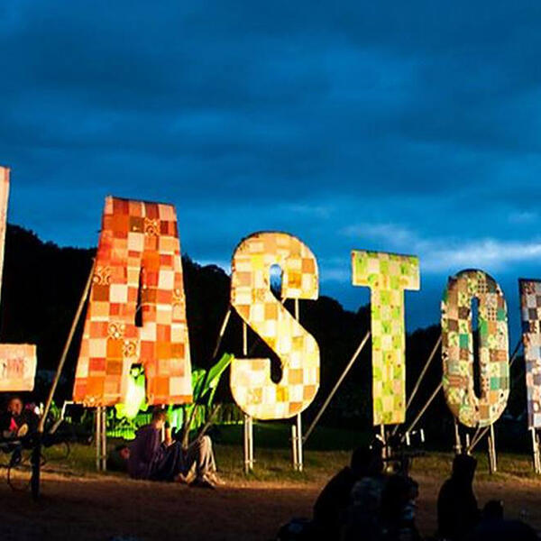 Стали известны хедлайнеры фестиваля Glastonbury 2016