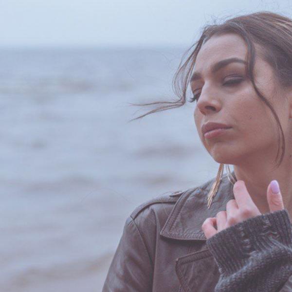 Певица BÁLLI презентовала свой дебютный сингл “Під Дощем” и лирик-видео на него
