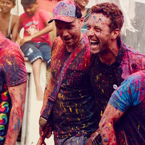 Coldplay перевоплотились в обезьян в новом клипе «A Head Full Of Dreams»