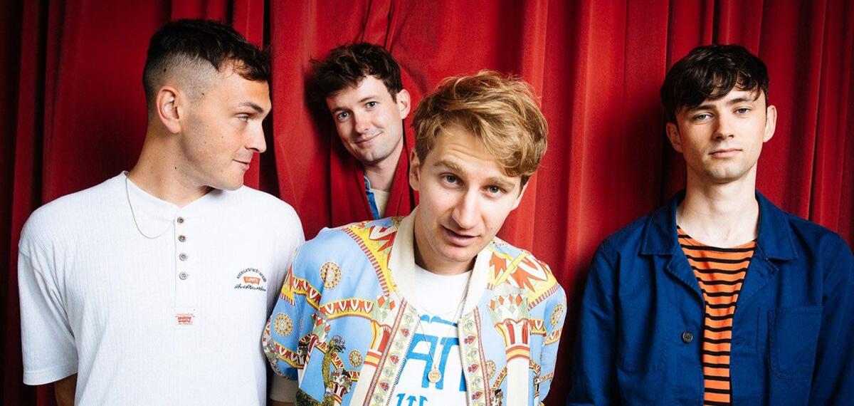 Take a slice glass animals speed up. I don't wanna talk Glass animals. Glass animals.