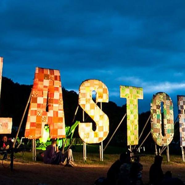 Стали известны хедлайнеры фестиваля Glastonbury 2016