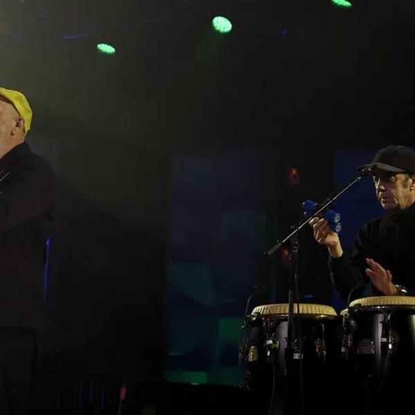 Учасники гурту R.E.M. зібралися вперше за 16 років й зіграли пісню 