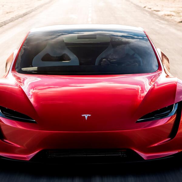Tesla Roadster – электрокар быстрее Bugatti