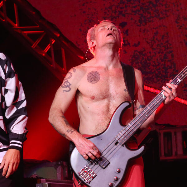 Red Hot Chili Peppers впервые за долгое время исполнили ''Aeroplane''