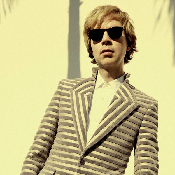 Beck представил новый трек “Dark Places” и лирик-видео на него