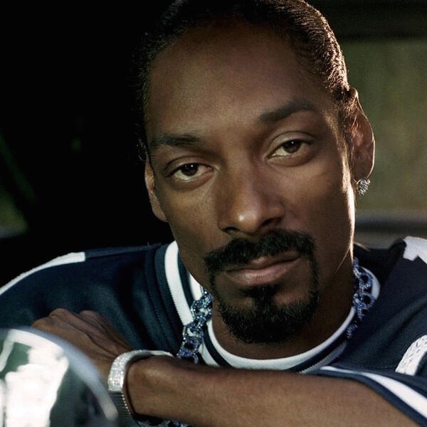 Фаррелл Уильямс и Стиви Уандер в новом клипе “California Roll” от Snoop Dogg