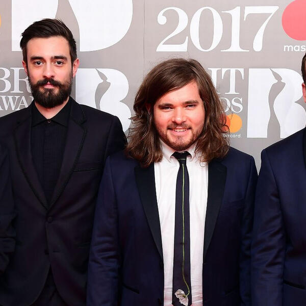 Brit Awards 2017: красная дорожка и гости премии