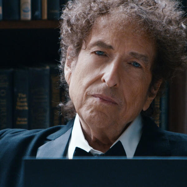 Боб Дилан стал лауреатом Нобелевской премии в области литературы