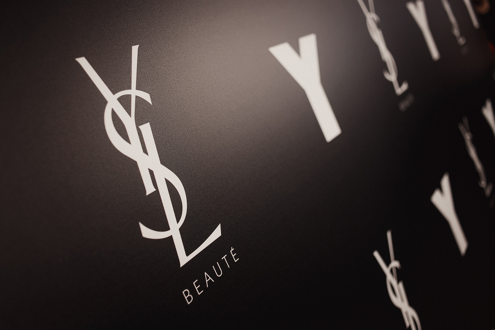 презентация нового аромата ‘Y’ от YSL Beauté 